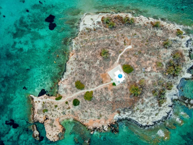 Swiss boat ponton Starlounger jednotlivci a charterové společnosti v Naoussa