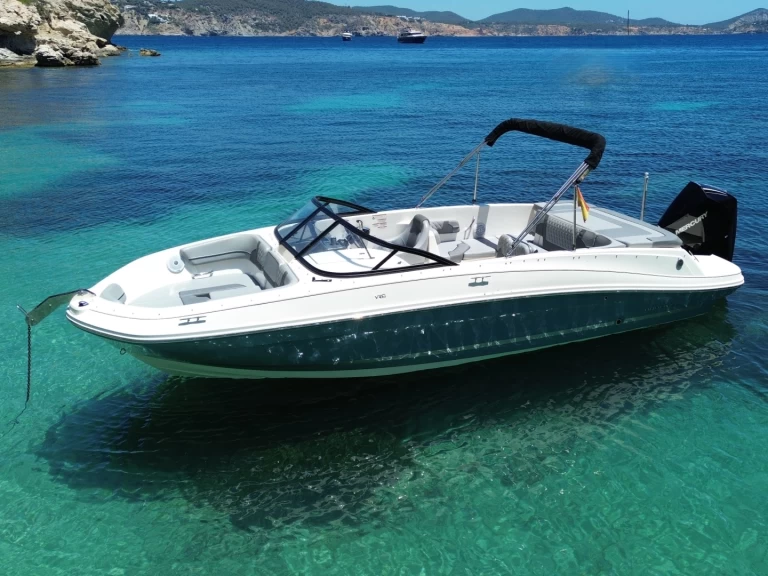 Pronájem lodi Ibiza Town lákavé ceny VR6 OB