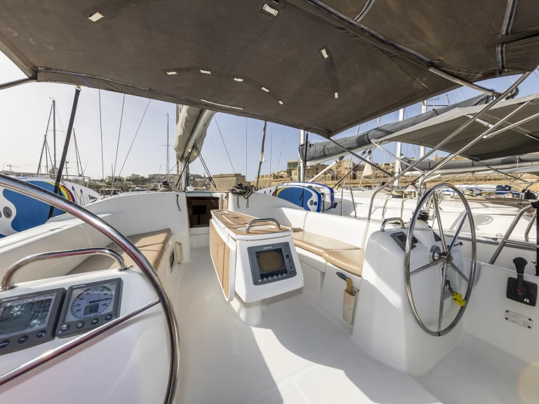 Pronájem Plachetnice Bénéteau s licencí