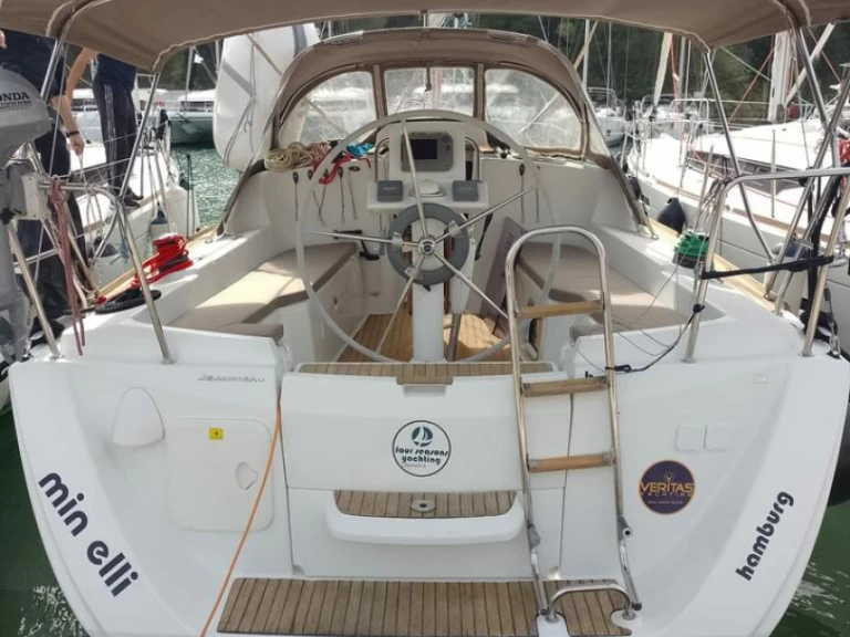 Pronájem lodi Jeanneau Sun Odyssey 33i v Gouvia na Samboatu