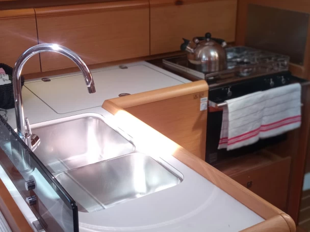 Pronájem lodi Gouvia lákavé ceny Sun Odyssey 379