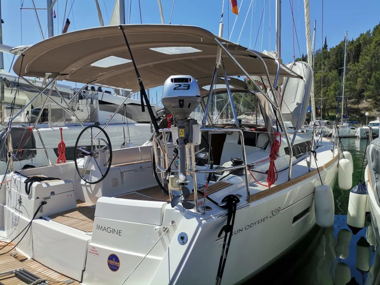 Pronájem lodi Jeanneau Sun Odyssey 389 v Gouvia na Samboatu