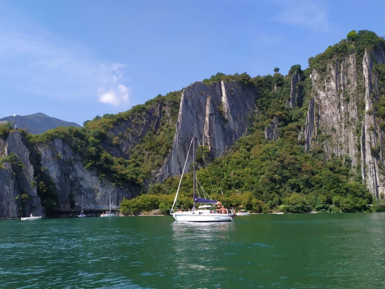 Pronajmout si cantiere archetti Motoscafo v Lovere