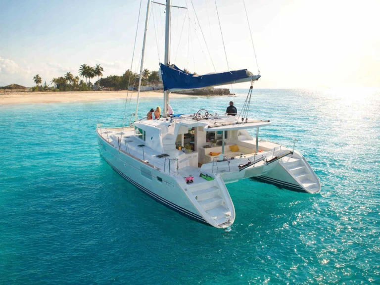 Pronajmout si Lagoon Lagoon 440 v Es Jondal