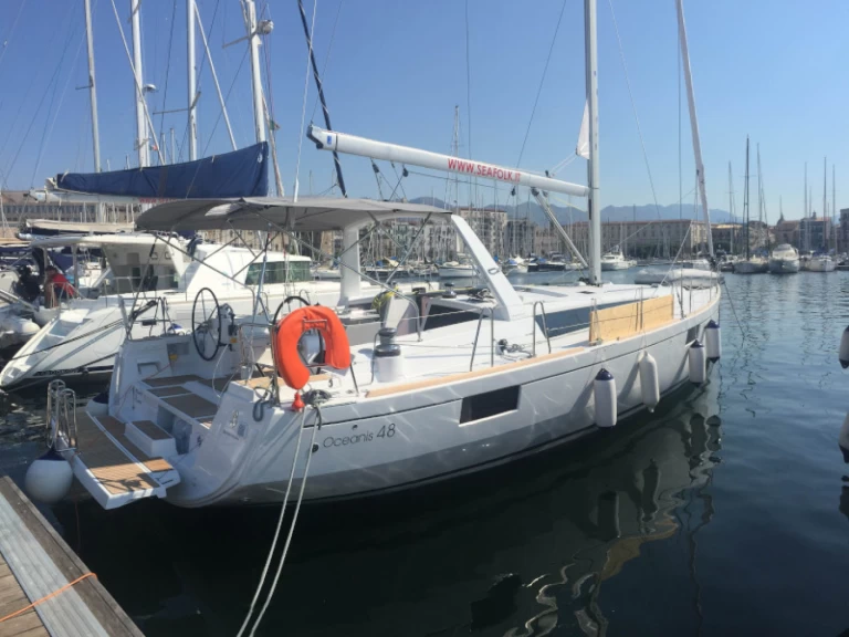 Pronajmout si Bénéteau Oceanis 48 v Marsala