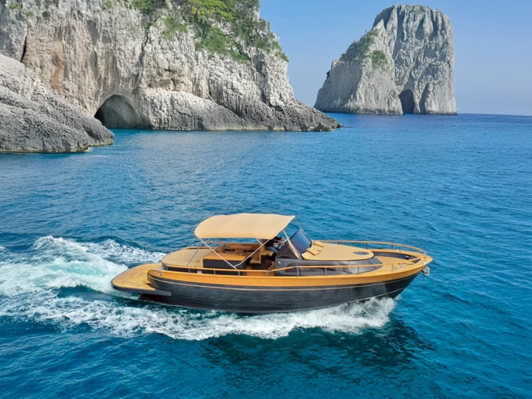 Pronájem lodi Nautica Esposito  Positano 32 v Capri na Samboatu