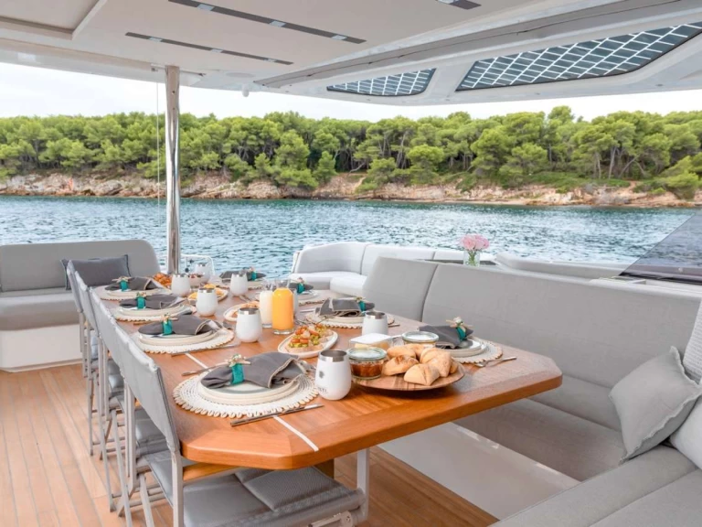 Pronájem jachty v Karibik -Fountaine Pajot Thira 80 na Samboatu