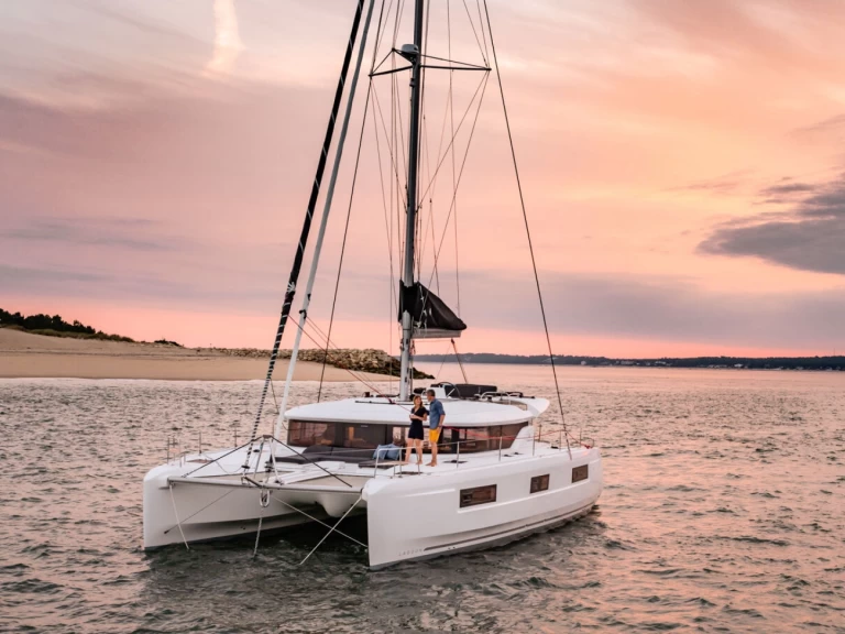 Pronájem lodi Lagoon Lagoon 46 v Playa Sardinera na Samboatu