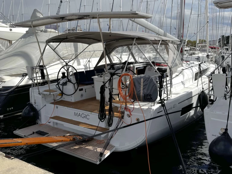 Bénéteau Oceanis 40.1 jednotlivci a charterové společnosti v Biograd Na Moru