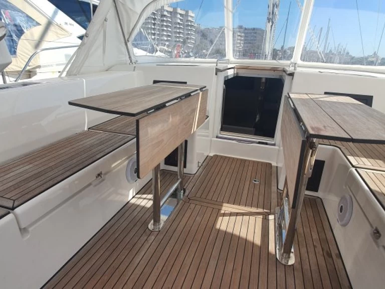 Pronájem Plachetnice Bavaria s licencí