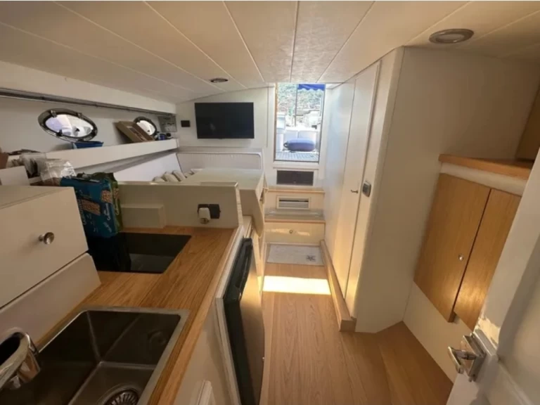 Tornado Tornado 38 Flush Deck jednotlivci a charterové společnosti v Positano