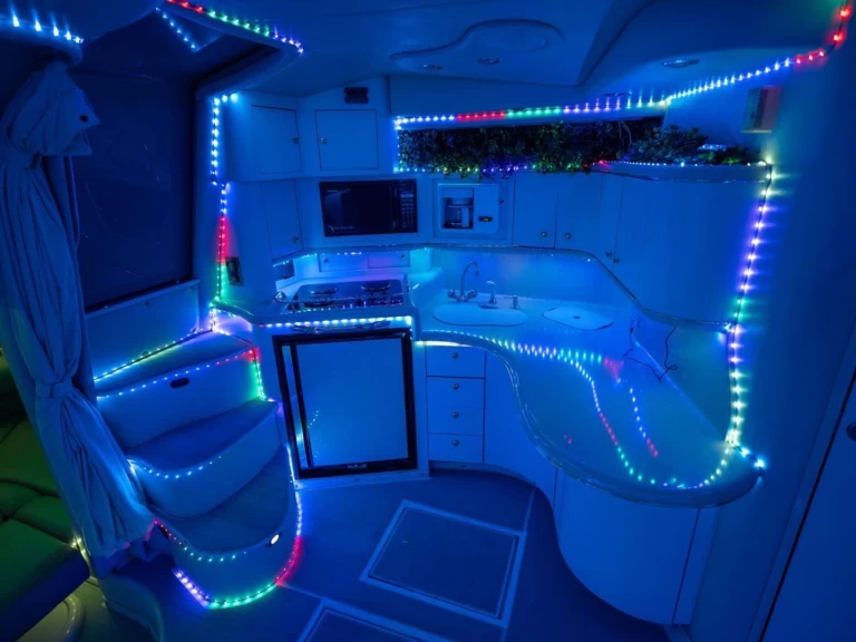 Pronajmout si Sea Ray Sea Ray 400 Sundancer v Miami