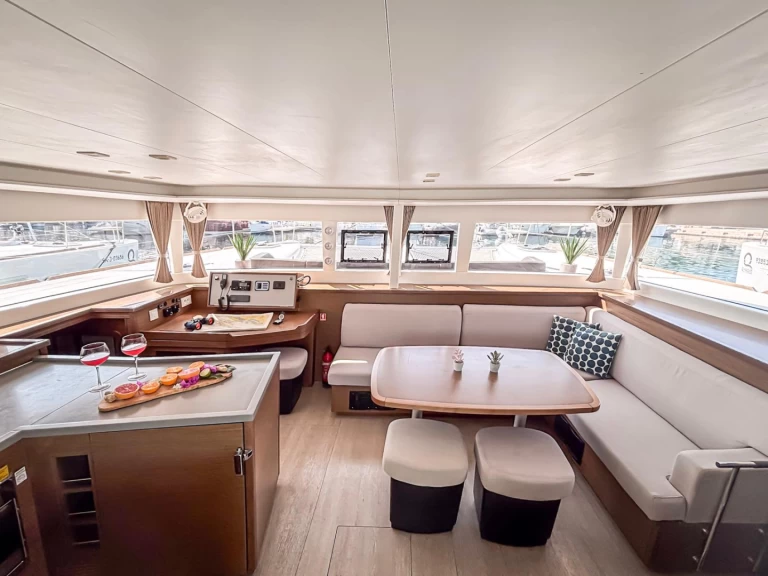 Pronájem Katamarán v Primošten  -Lagoon Lagoon 450 F