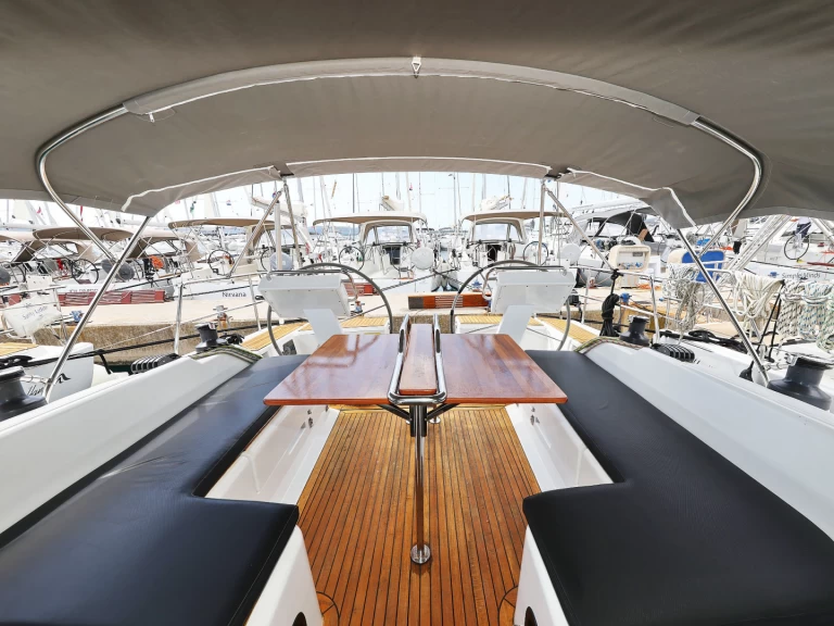 Pronájem lodi Biograd Na Moru lákavé ceny Hanse 455