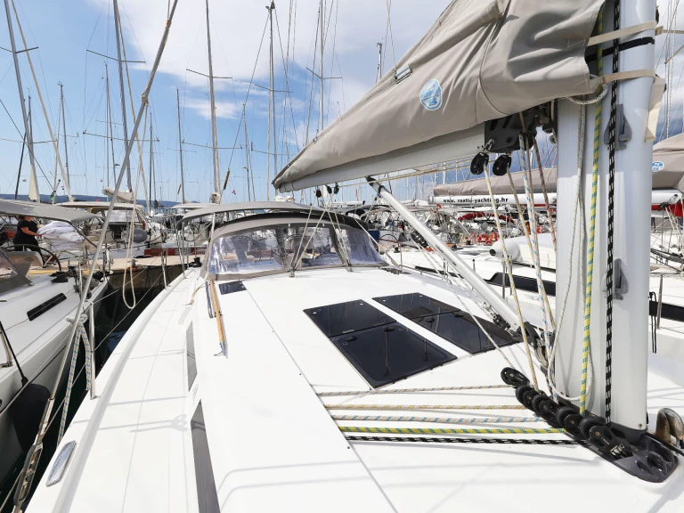 Pronájem lodi Hanse Hanse 455 v Biograd Na Moru na Samboatu