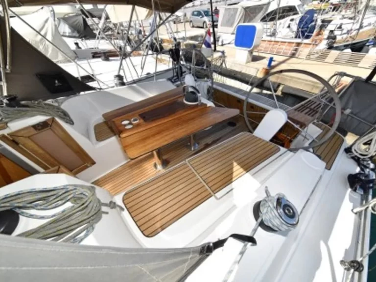 Pronájem Plachetnice Bavaria s licencí