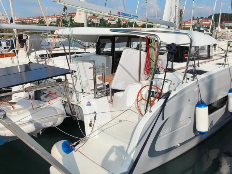 Pronájem lodi Pula lákavé ceny Excess 11