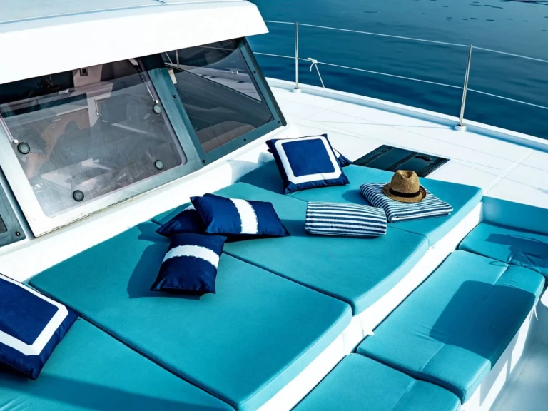 Pronájem lodi Palermo lákavé ceny Bali Catspace Voile