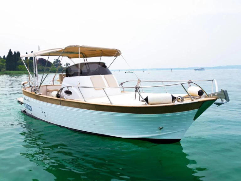 Pronájem lodi Mimi 8.50 WA v La Spezia na Samboatu