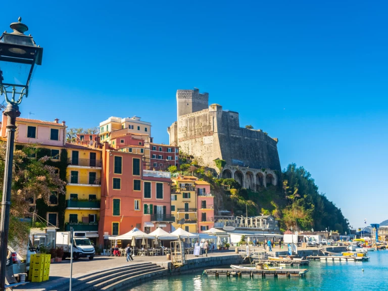 Pronájem lodi Mimi 7 CLASSIC v La Spezia na Samboatu