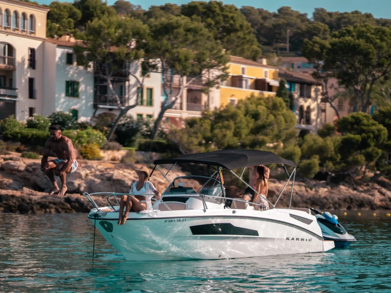 Pronájem lodi Palma de Mallorca lákavé ceny 601SL