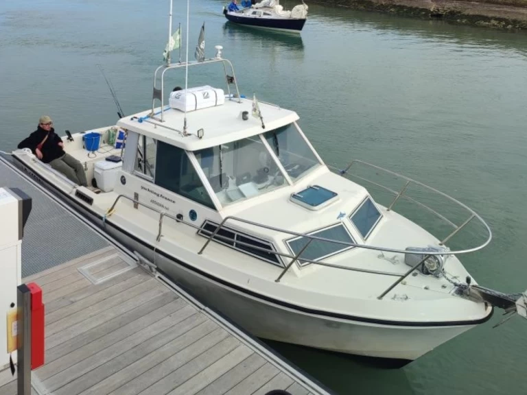 arcoa yachting france artaban 760 jednotlivci a charterové společnosti v La Vieille Perrotine