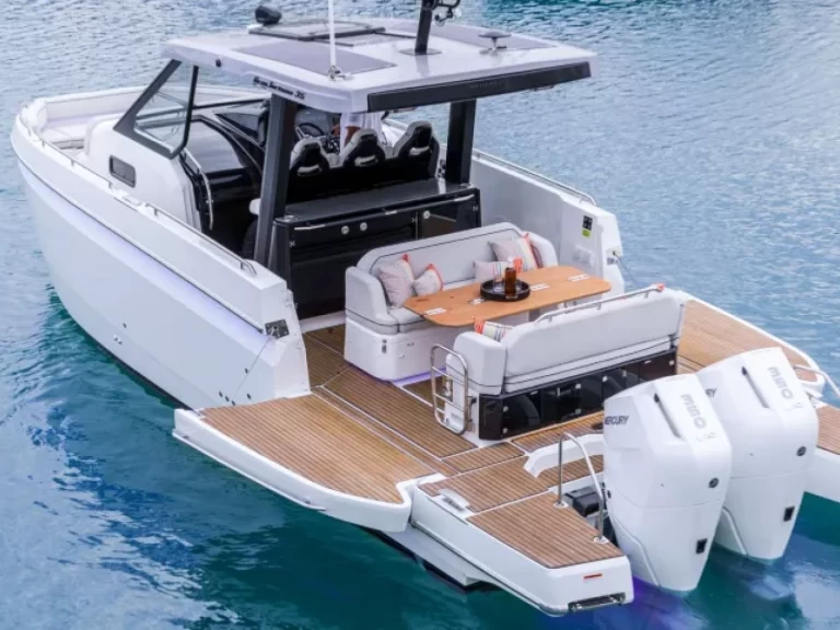 Pronajmout si Bénéteau Gran Turismo 36 v Makarska