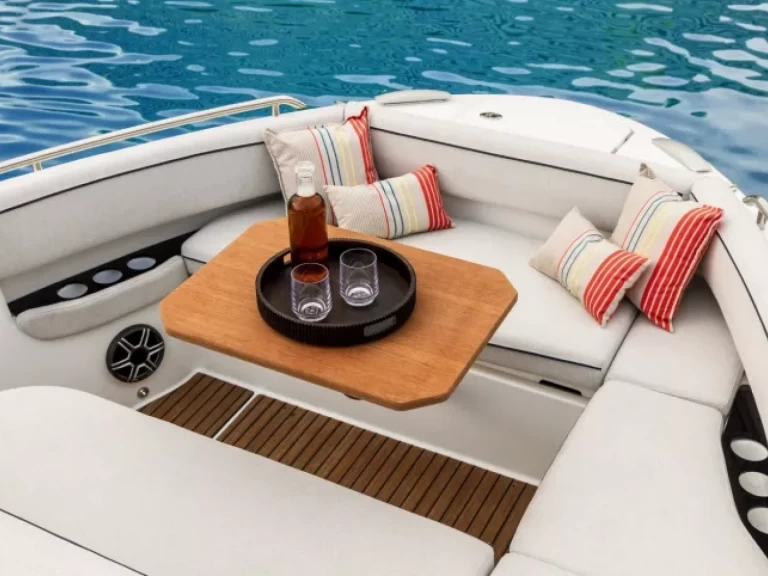 Pronájem Motorová loď v Makarska -Bénéteau Gran Turismo 36