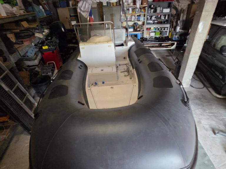 Pronajmout Polotuhá loď se skipperem či ne Sacs v Marseillan