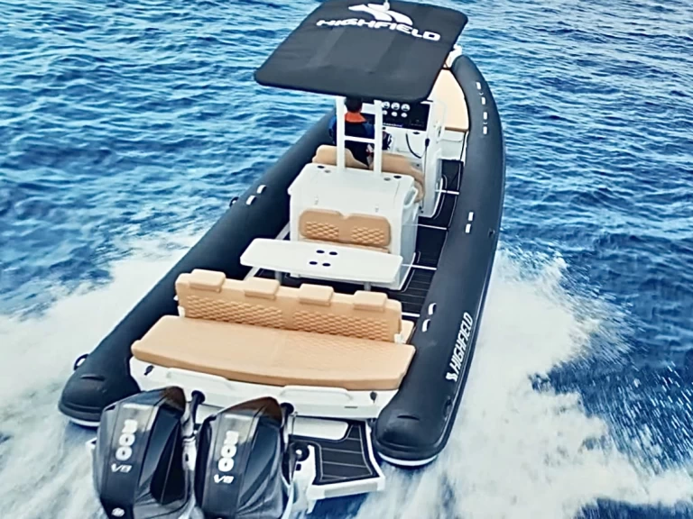 Highfield 900 sport jednotlivci a charterové společnosti v Cannigione