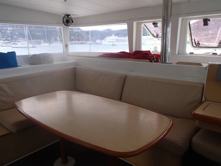 Pronájem Katamarán Lagoon s licencí