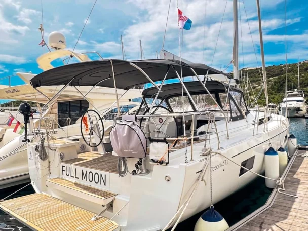 Pronájem Plachetnice Bénéteau s licencí