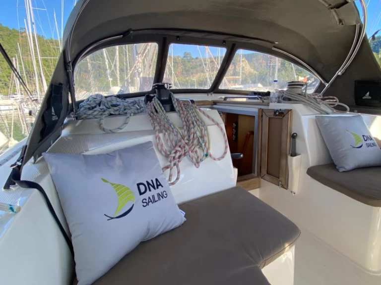 Pronájem lodi Bavaria Cruiser 46 v Marmaris na Samboatu