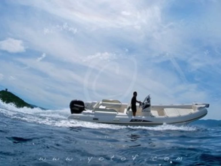 Pronájem lodi Port Grimaud lákavé ceny Activ 605 Sundeck