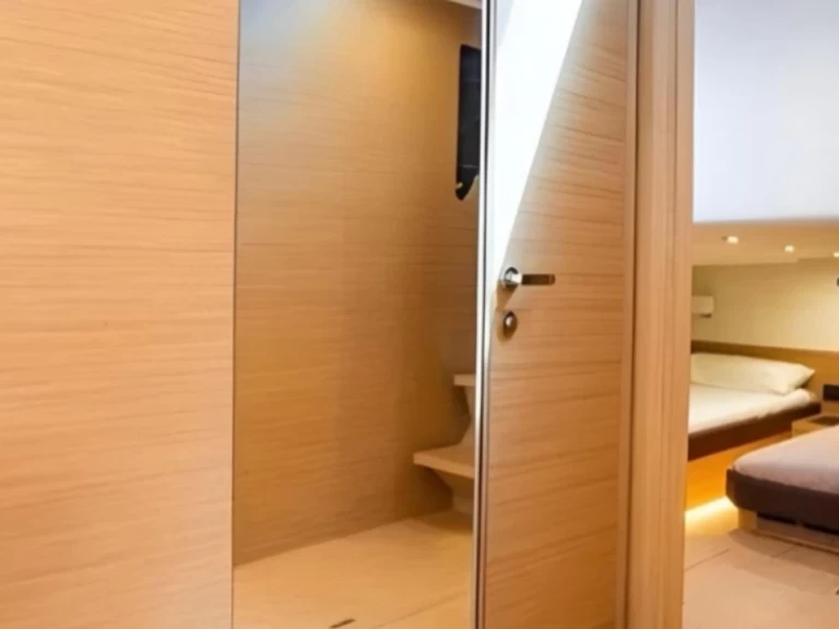 Motorová loď k pronájmu v Ibiza Town za nejlepší cenu