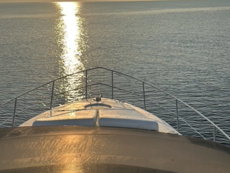 Pronájem lodi Azimut Azimut 42 Fly v San Vincenzo na Samboatu