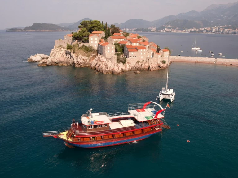 Pronájem Motorová loď Gulet s licencí