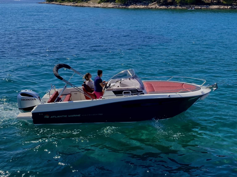 Atlantic 730 Sun Cruiser jednotlivci a charterové společnosti v Tribunj
