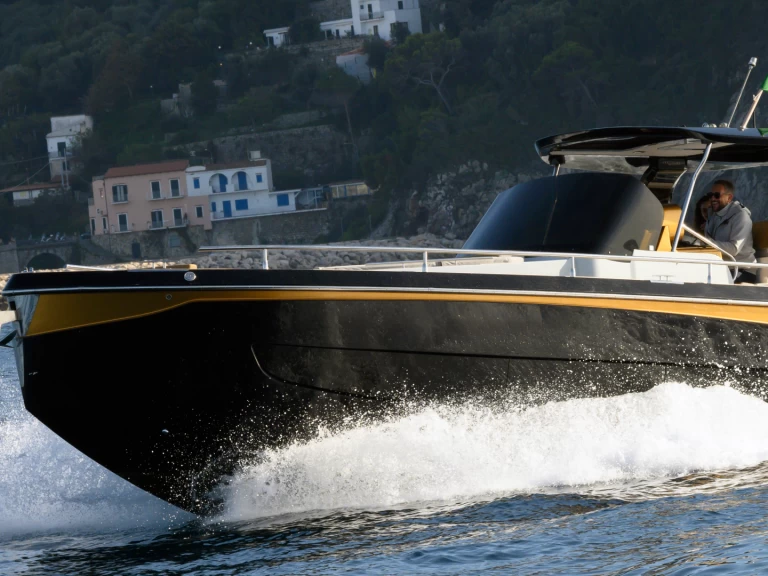 Pronájem lodi Porto di Amalfi Marina Coppola lákavé ceny 38