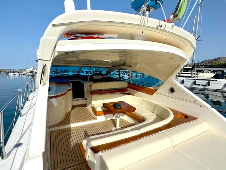 Pronájem Motorová loď Conam s licencí