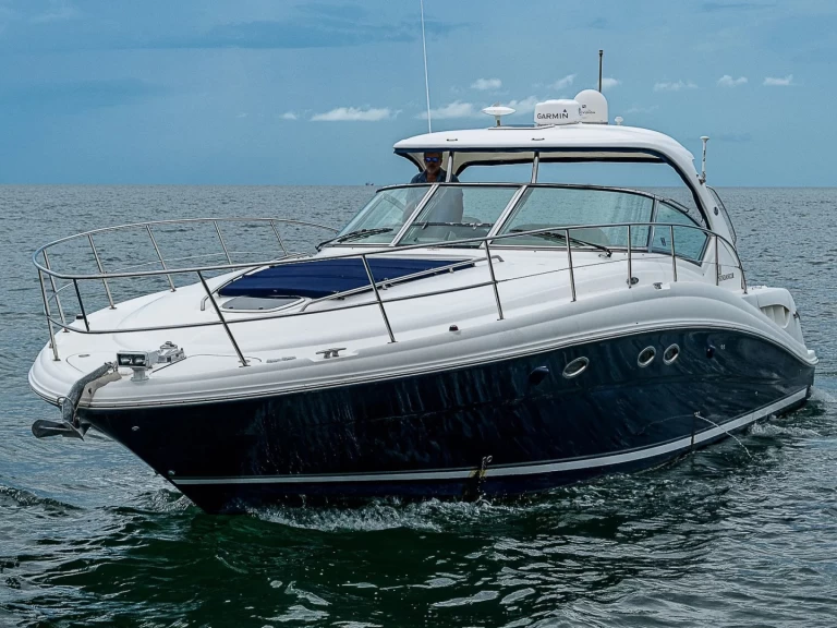 Pronájem lodi Sea Ray SUNDANCER 420 v Key West na Samboatu