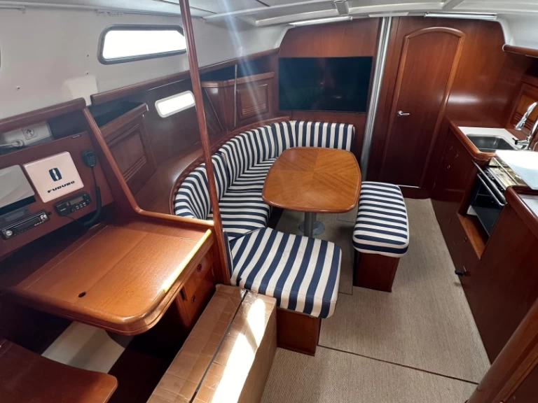 Plachetnice k pronájmu v La Marina de Valencia za nejlepší cenu