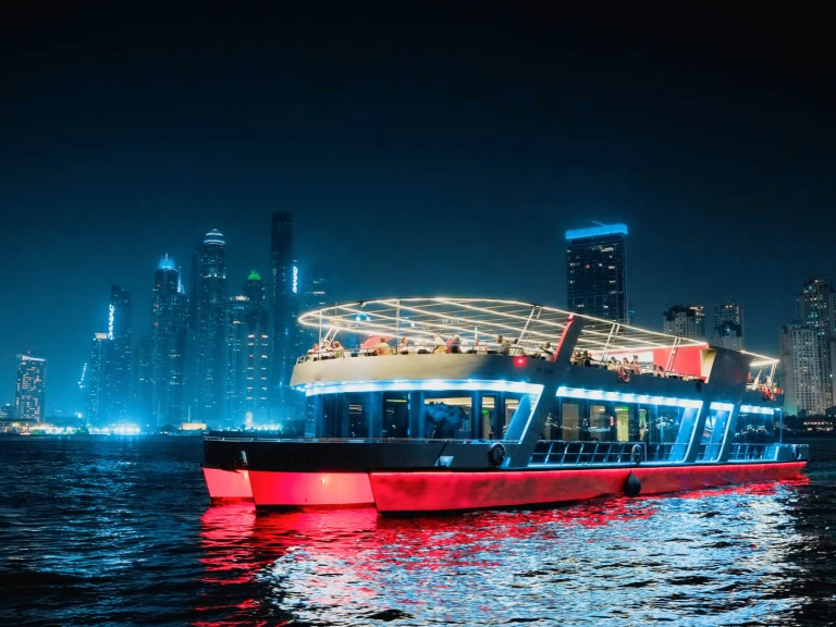 Pronájem Jachta v Dubaï harbour -Sunseeker X15