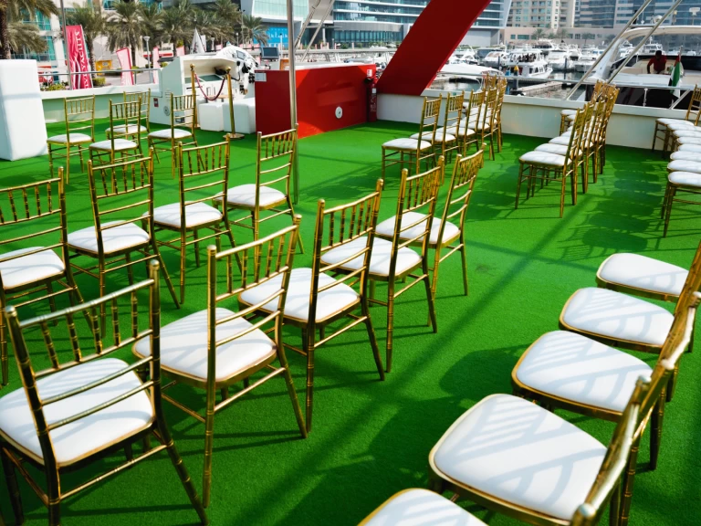 Pronájem Jachta Sunseeker s licencí