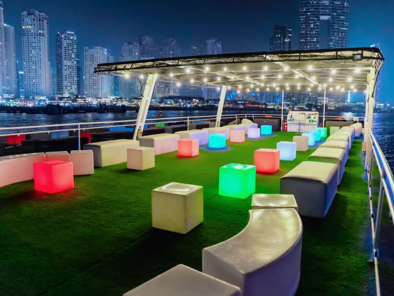 Jachta k pronájmu v Dubaï harbour za nejlepší cenu