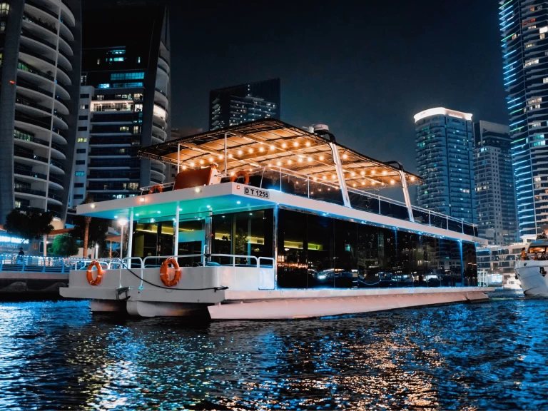 Pronájem Jachta Sunseeker s licencí