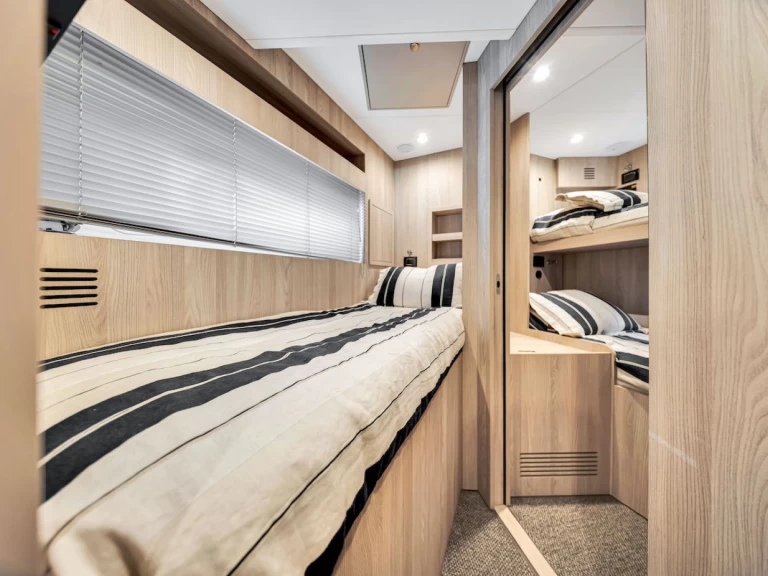 Pronájem jachty v Miami -Azimut 78 Fly na Samboatu