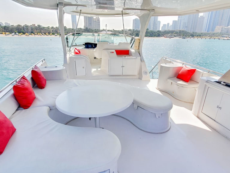 Pronájem jachty v Dubaï harbour -Azimut X23 na Samboatu