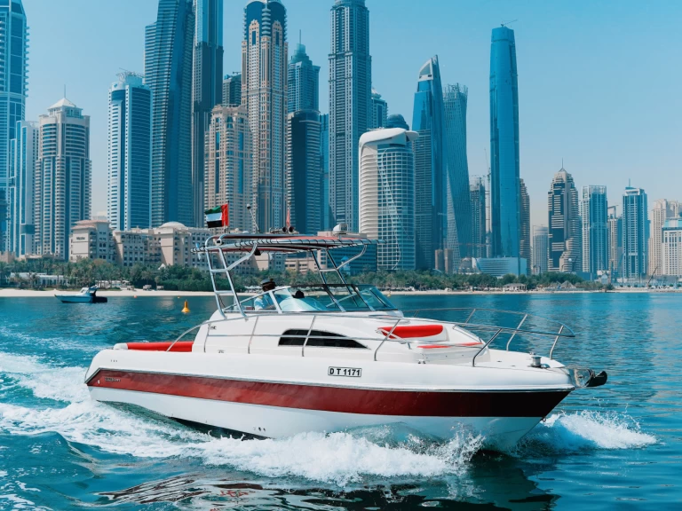 Motorová loď k pronájmu v Dubaï harbour za nejlepší cenu