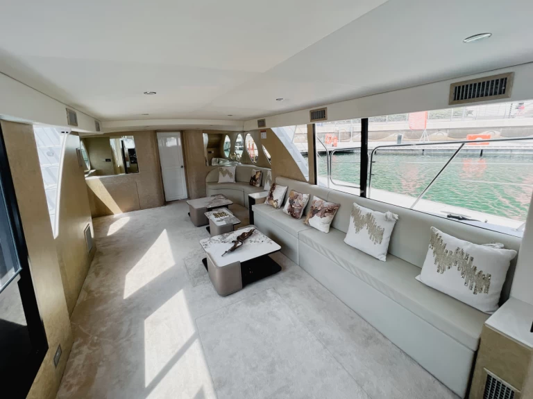 Jachta k pronájmu v Dubaï harbour za nejlepší cenu